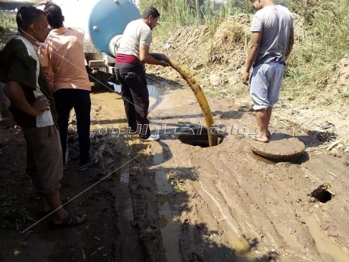 السيطرة علي إنفجار خط مياه بكفر أبو محمود  باشمون