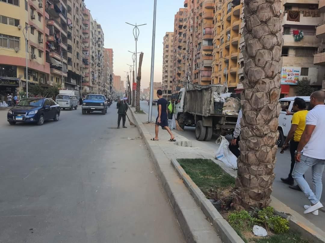 جولة تفقدية لرئيس حي الطالبية في شارع الزعيم السادات