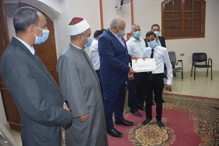 تكريم أوائل الشهادتين الإبتدائية والإعدادية