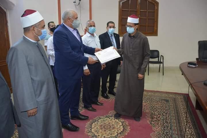 تكريم أوائل الشهادتين الإبتدائية والإعدادية