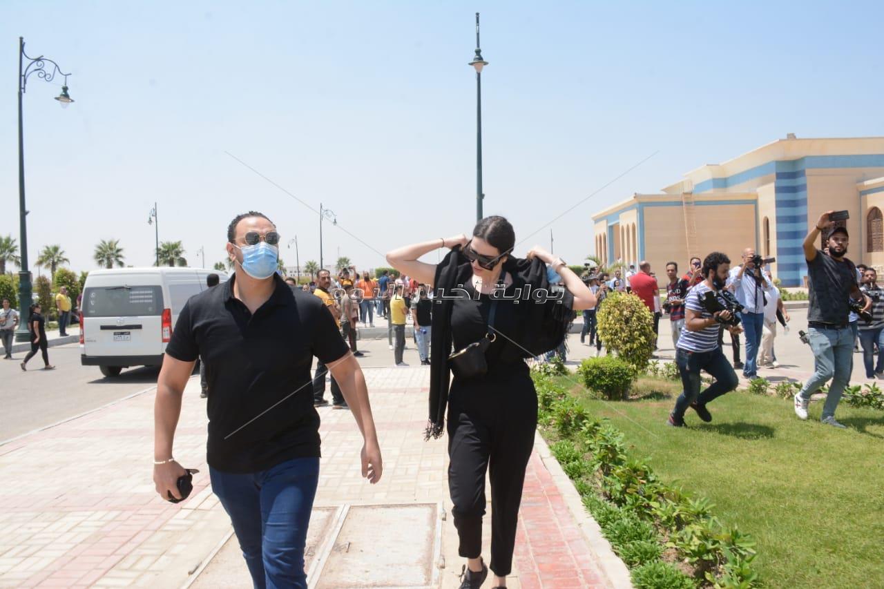 66 صورة من جنازة دلال عبد العزيز 