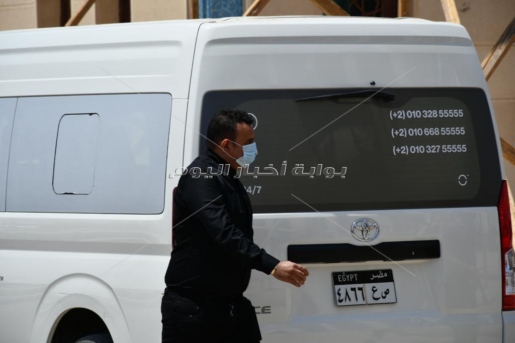 66 صورة من جنازة دلال عبد العزيز 