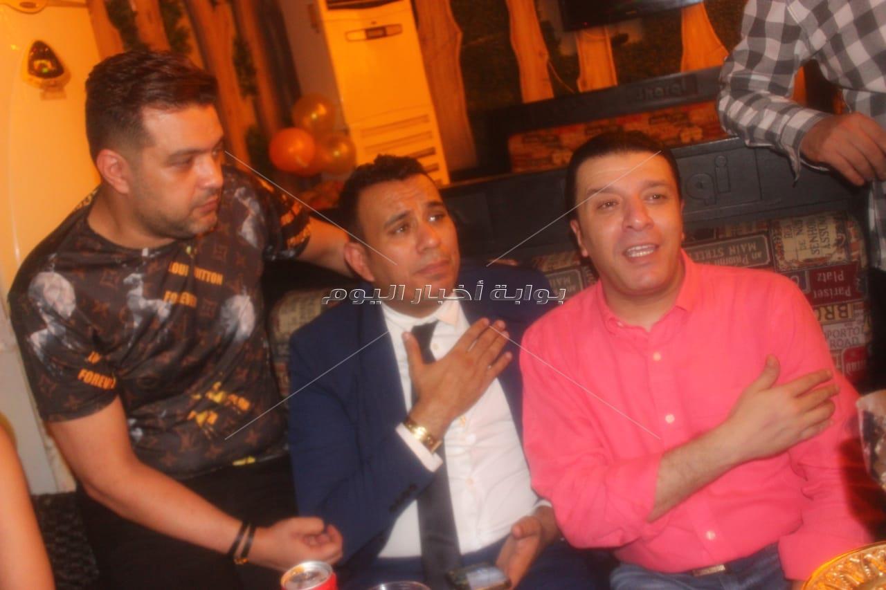 مصطفى كامل يحتفل بعيد ميلاده بحضور حكيم وعمر كمال والليثى ورشاد 