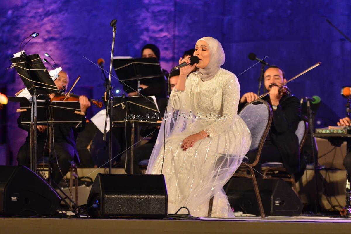 نداء شرارة تتألق بحفل مهرجان القلعة