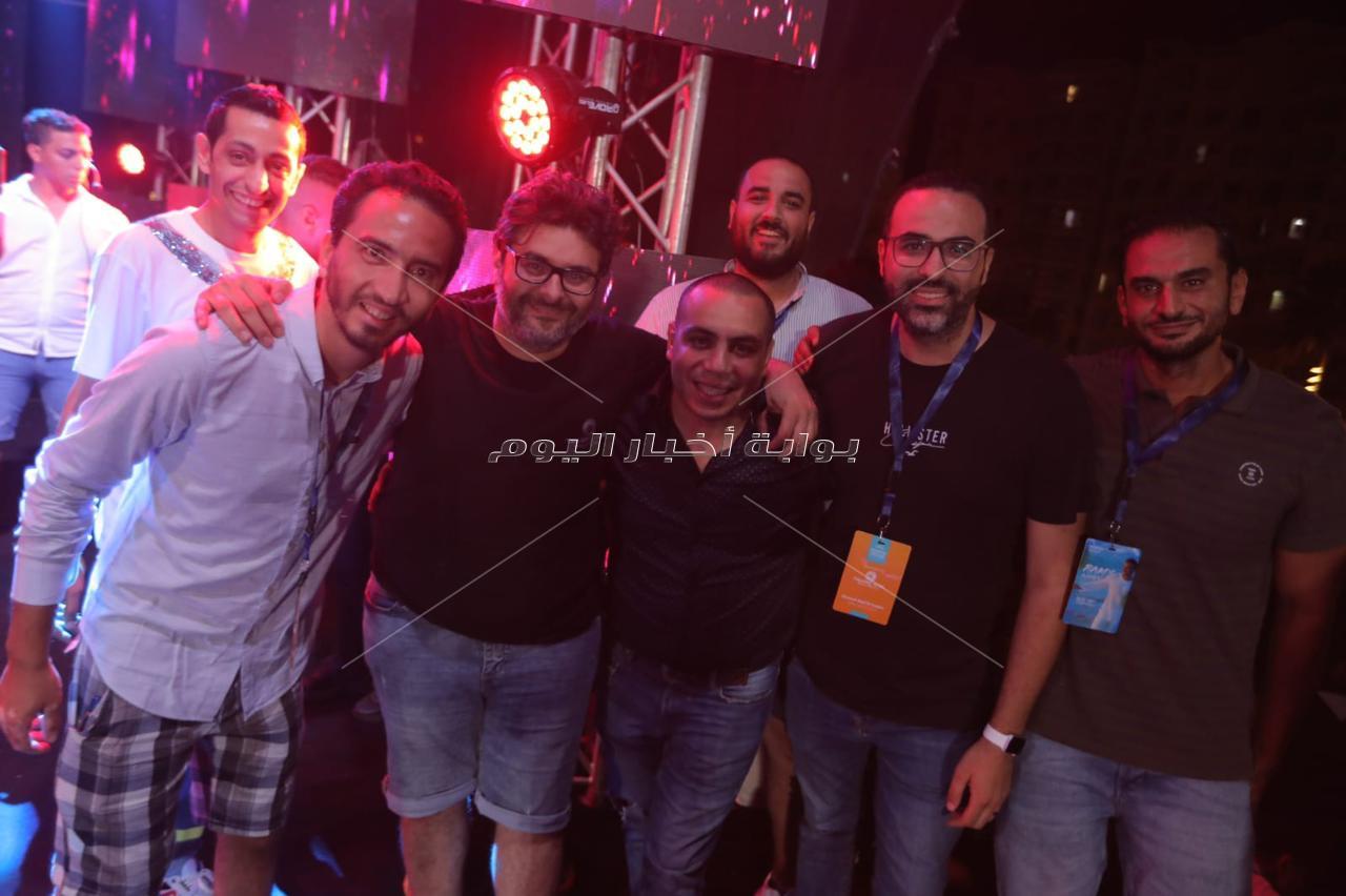 رامي صبري يسطر تاريخا جديدا لنفسه في حفلات الساحل الشمالي بحضور "كامل العدد