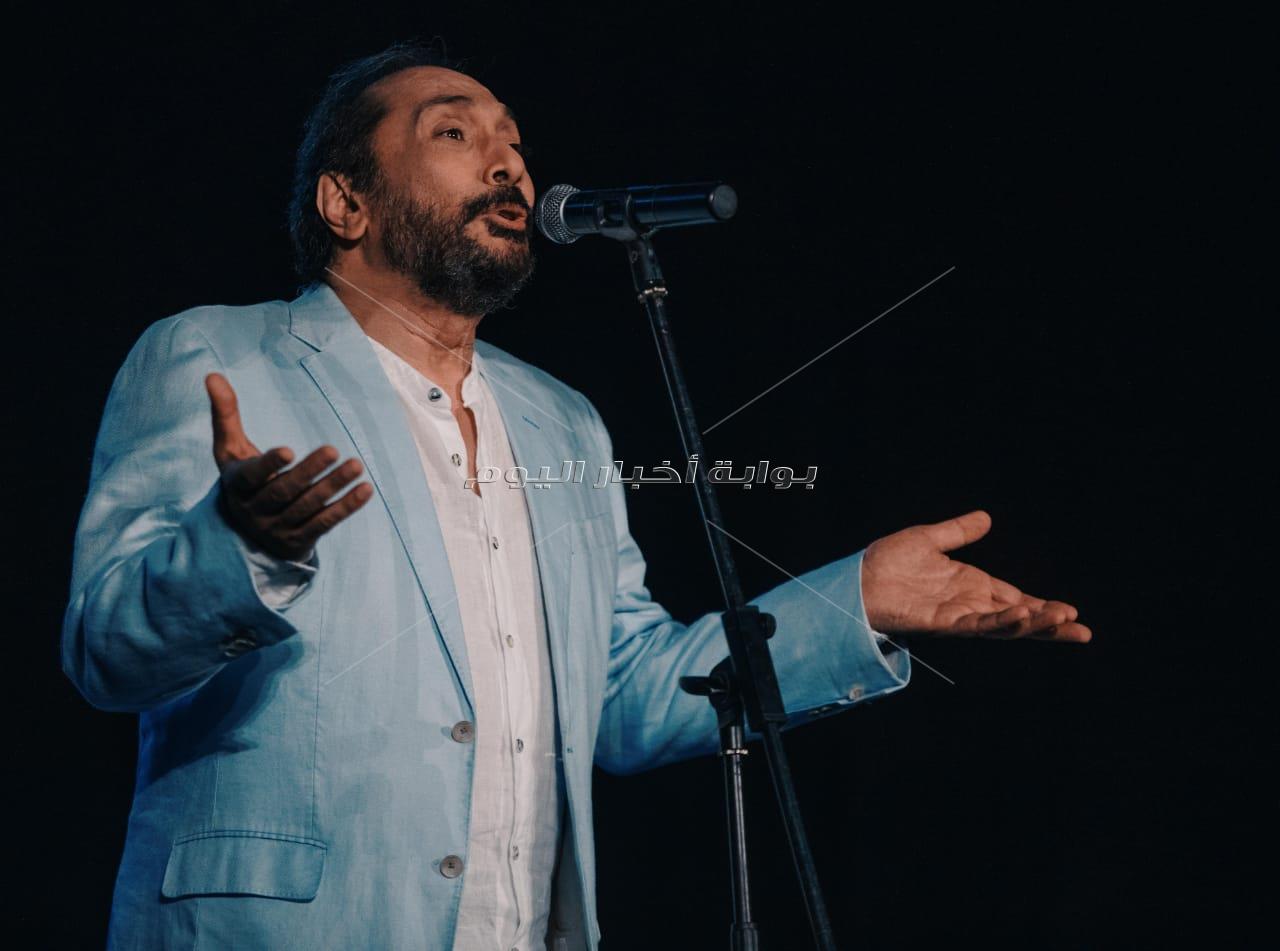 علي الحجار يطرب جمهور مسرح الزمالك بسهرة غنائية 3 ساعات 