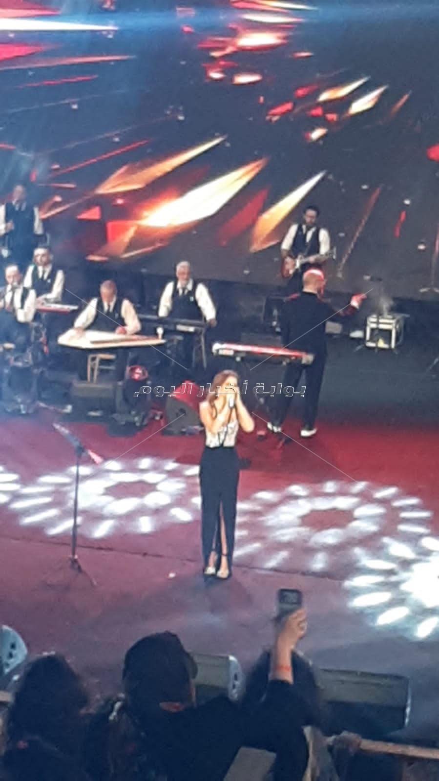  نانسى عجرم فى اخر حفلات  المسرح الرومانى