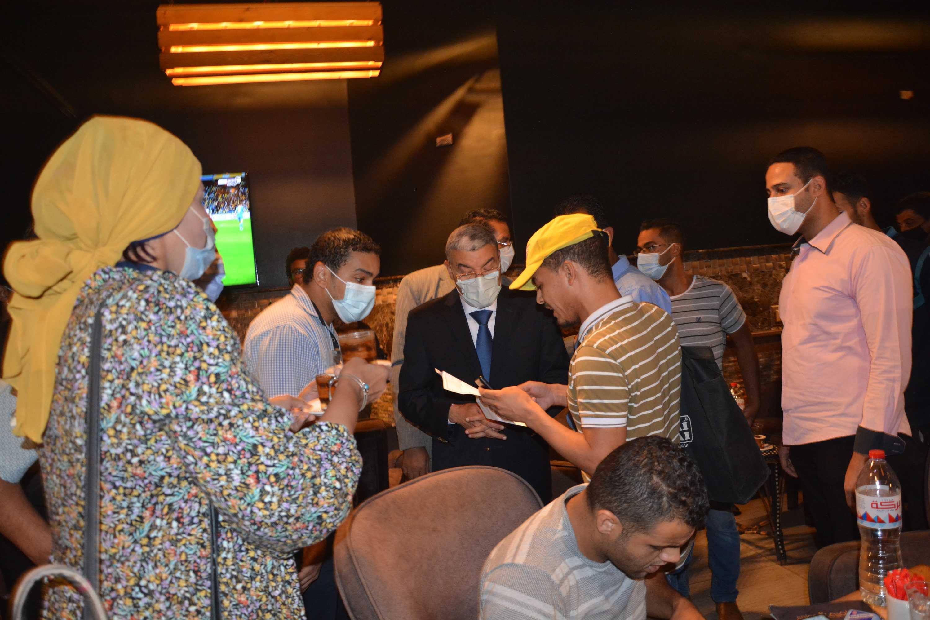 محافظ المنيا : يتابع تنفيذ الإجراءات الاحترازية لمواجهة "كورونا" خلال جولة مفاجأة