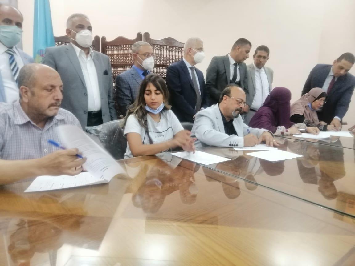 توقيع الصلح بين أطراف واقعة فتاة الفستان بجامعة طنطا