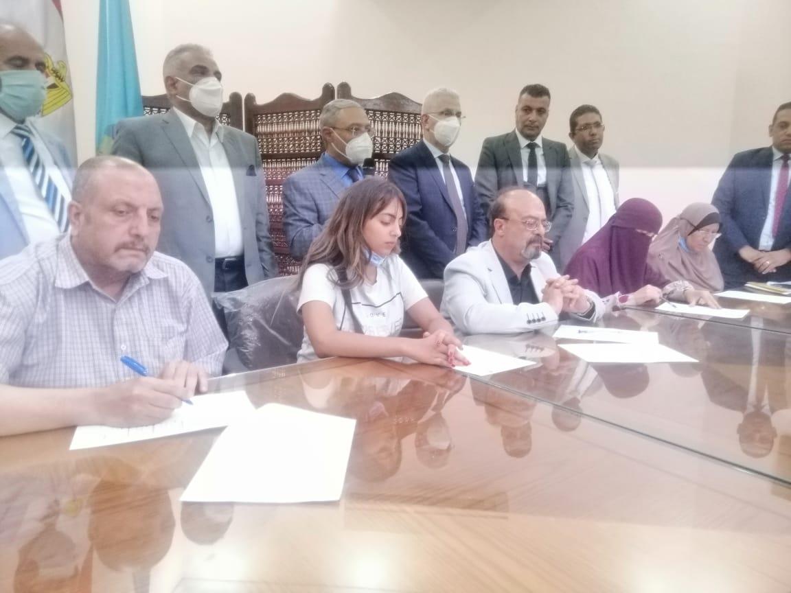 توقيع الصلح بين أطراف واقعة فتاة الفستان بجامعة طنطا