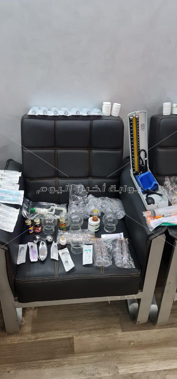 غلق وتشميع مركز مشهور للعلاج بالحجامة بدون ترخيص بداخلة أدوية مجهولة بمدينة نصر 