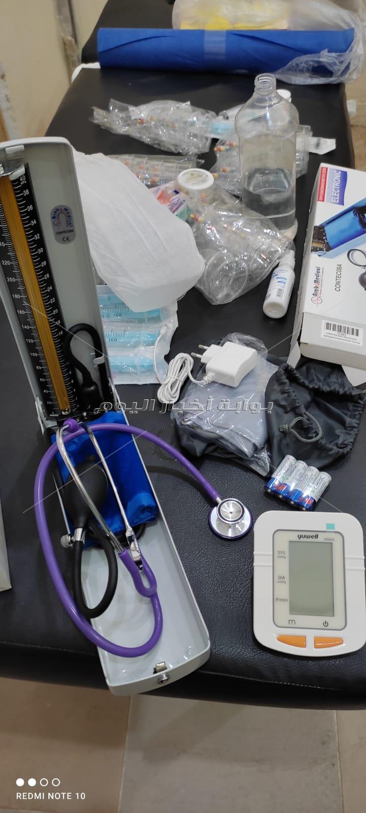غلق وتشميع مركز مشهور للعلاج بالحجامة بدون ترخيص بداخلة أدوية مجهولة بمدينة نصر 