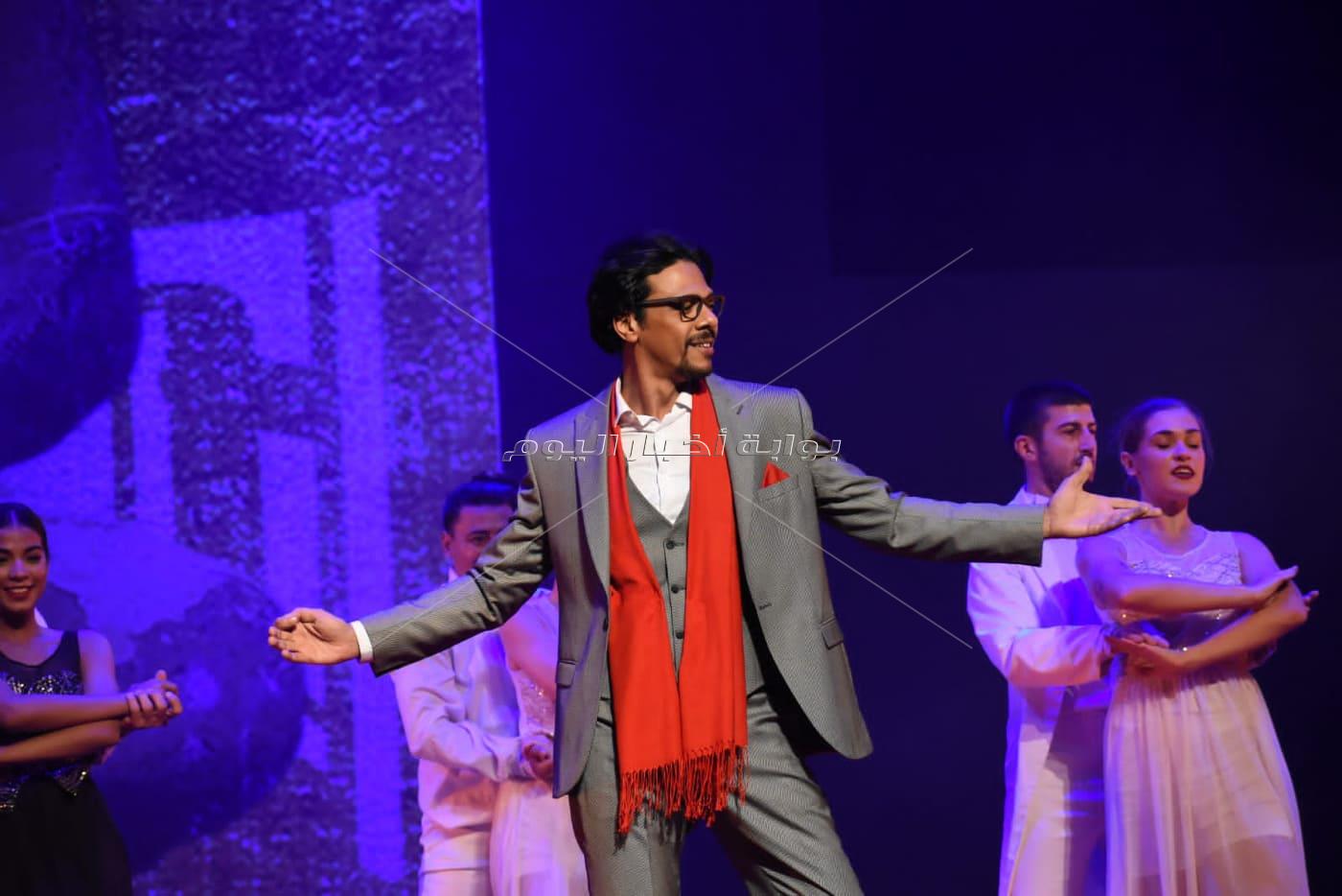 بدء حفل افتتاح المهرجان القومي للمسرح المصري ال 14 بدار الأوبرا