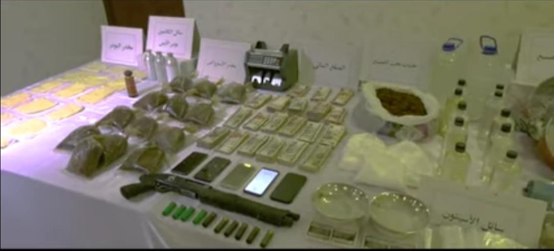 بمضبوطات قيمتها 5 ملايين جنيه..  مطاردة أمنية تنتهي بسقوط أخطر عصابة لتصنيع الفودو والاستروكس