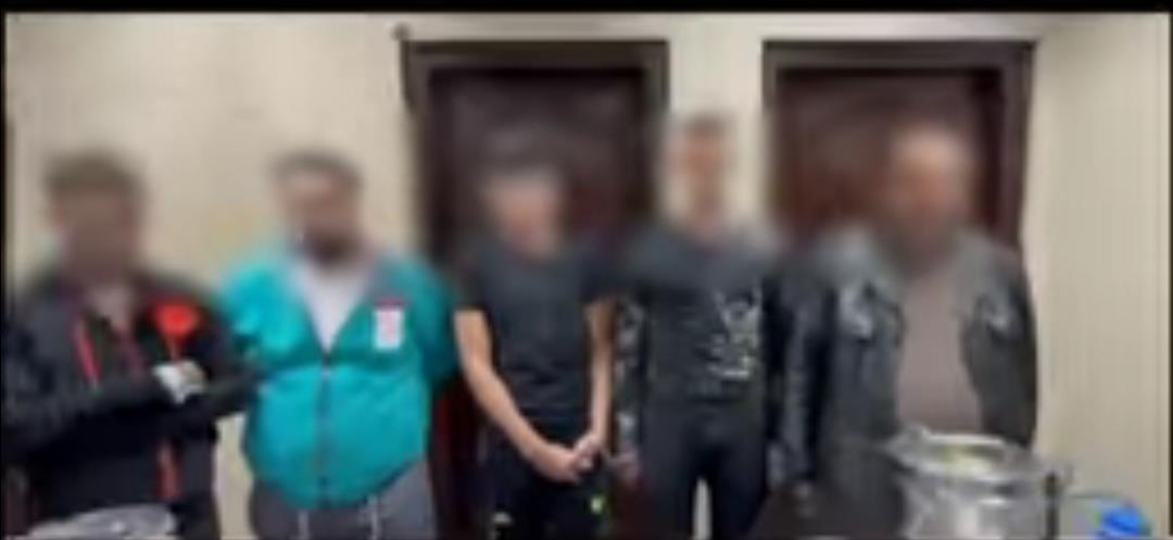 بمضبوطات قيمتها 5 ملايين جنيه..  مطاردة أمنية تنتهي بسقوط أخطر عصابة لتصنيع الفودو والاستروكس