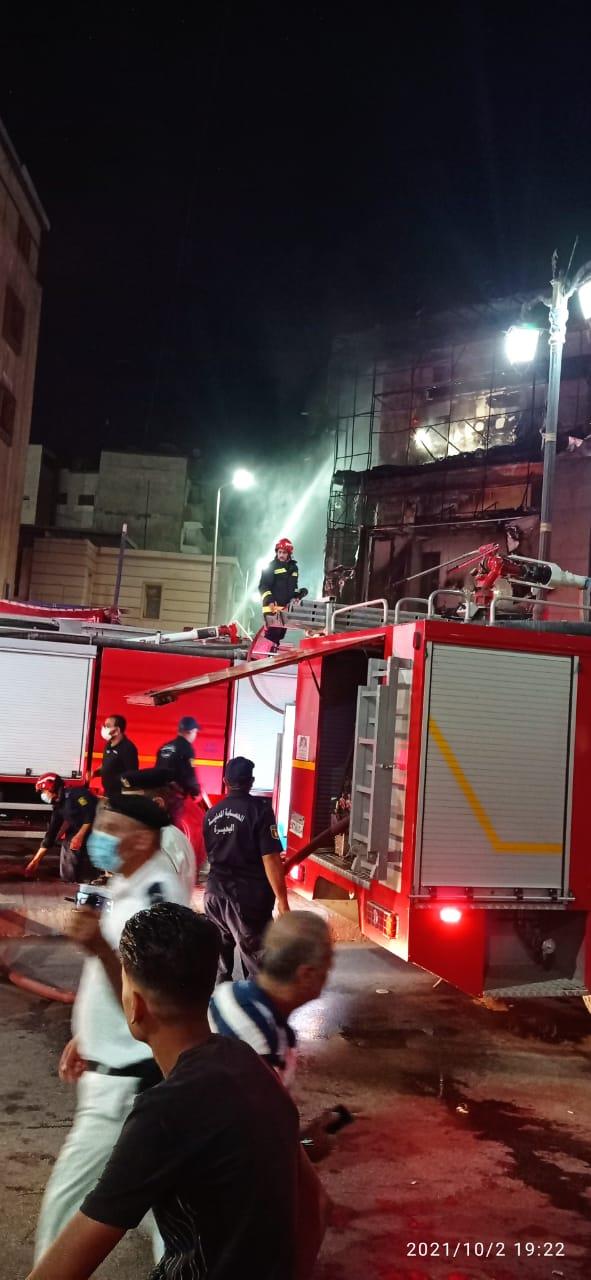 السيطرة على حريق كبير  نشب داخل  مول  شهير للملابس الجاهزه بدمنهور دون حدوث إصابات بشرية 