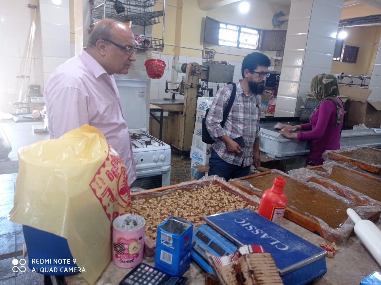 ضبط مصنع لتصنيع الحلوى بالاسكندريه يقوم بإنتاج حلوى بدون بيانات