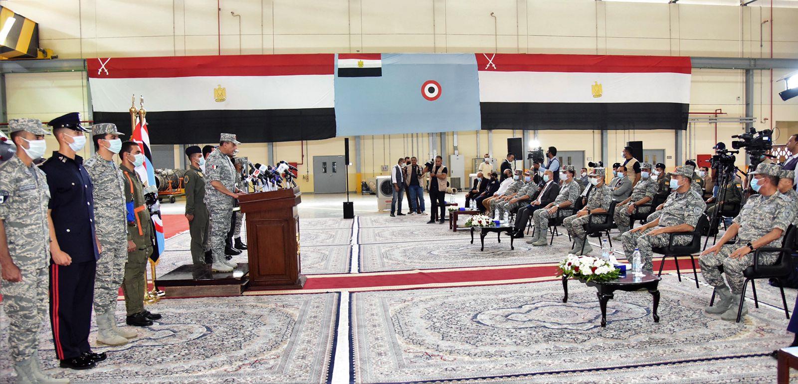 القوات الجوية تحتفل بعيدها الـ89.. العروض تزين سماء مصر