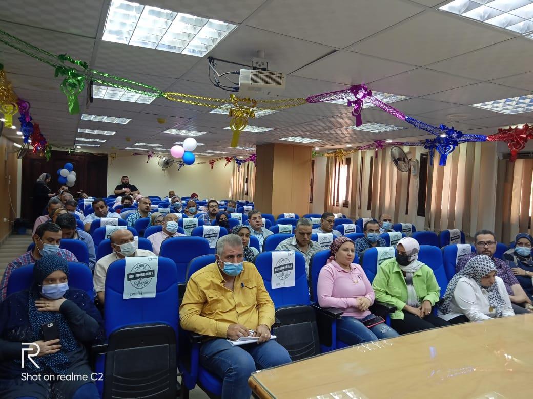 وكيل وزارة الصحة بالدقهلية يجتمع بمديري المستشفيات
