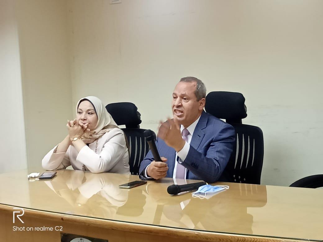 وكيل وزارة الصحة بالدقهلية يجتمع بمديري المستشفيات