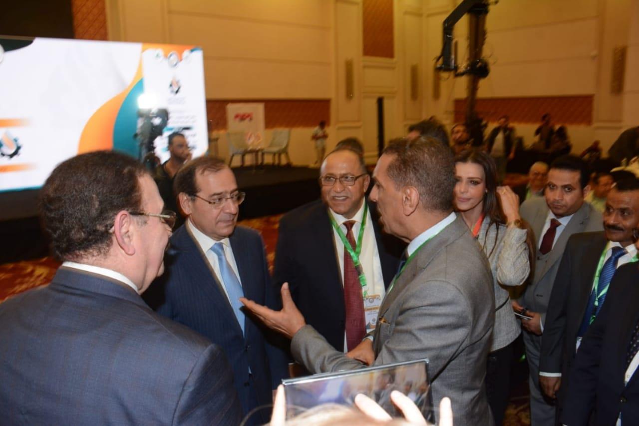 نقيب مهندسي أسيوط يطالب وزير البترول بأحقية أبناء المحافظة في العمل بكافة مشروعات التعدين