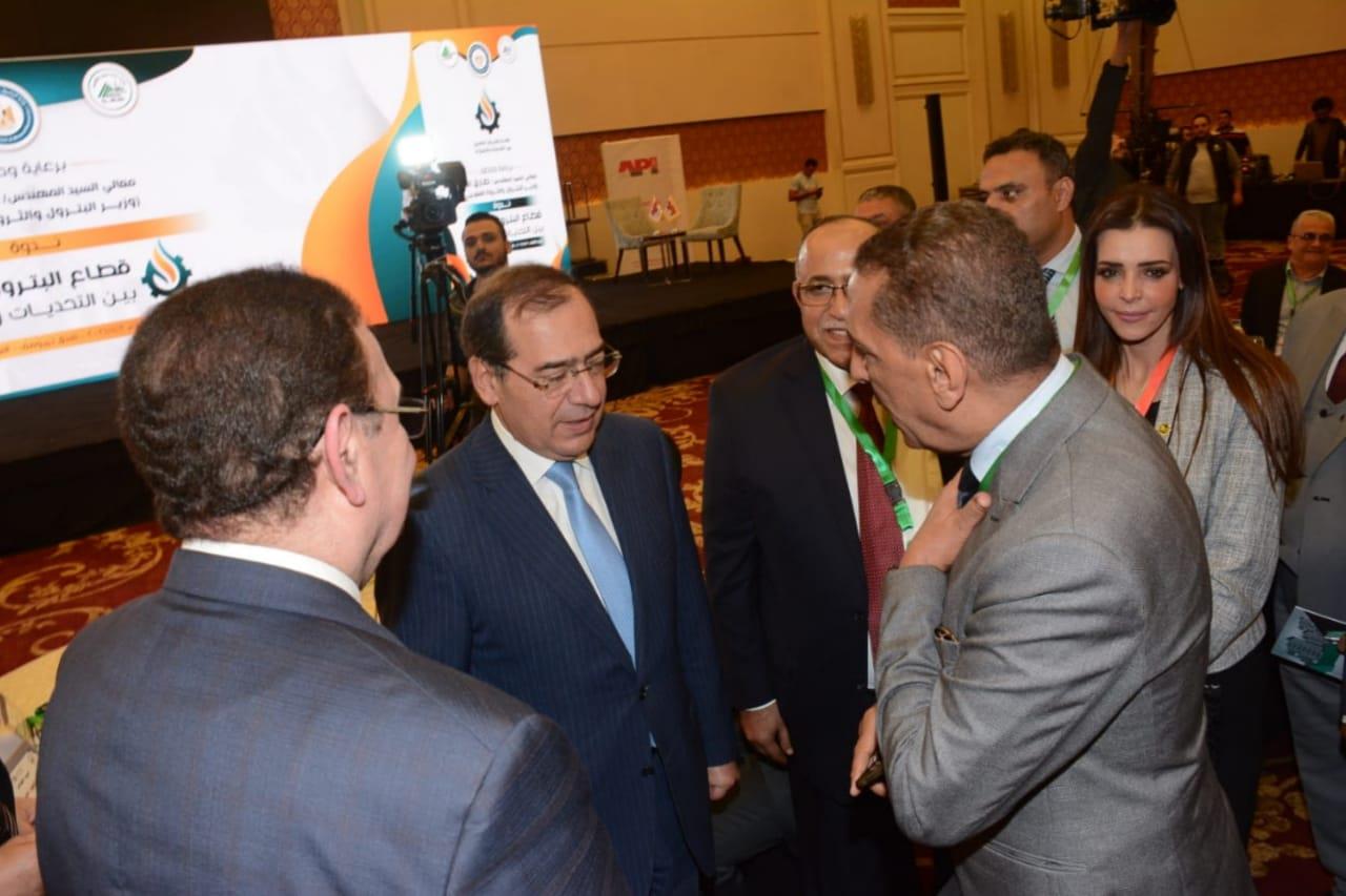 نقيب مهندسي أسيوط يطالب وزير البترول بأحقية أبناء المحافظة في العمل بكافة مشروعات التعدين
