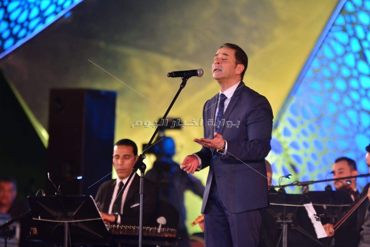 مدحت صالح يجدد عهد الأصالة مع جمهور مهرجان الموسيقى العربية