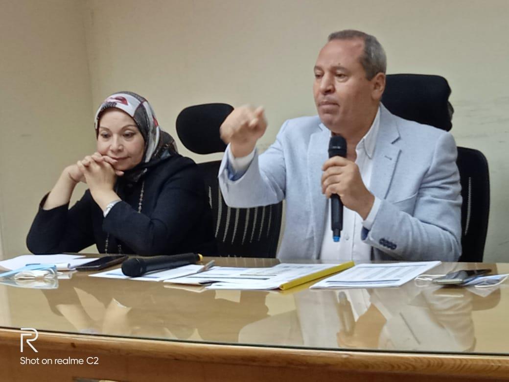 مناقشة وضع منظومة لقاح كورونا والمبادرات الرئاسية الصحية
