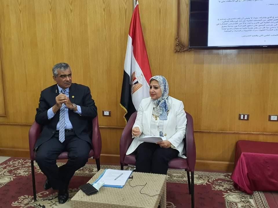 مناقشة وضع منظومة لقاح كورونا والمبادرات الرئاسية الصحية
