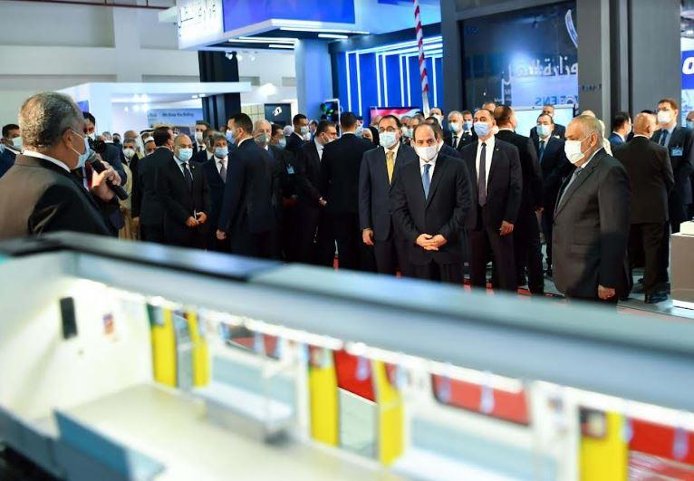 تفقد الرئيس السيسي الدورة الرابعة لمعرض النقل الذكي 