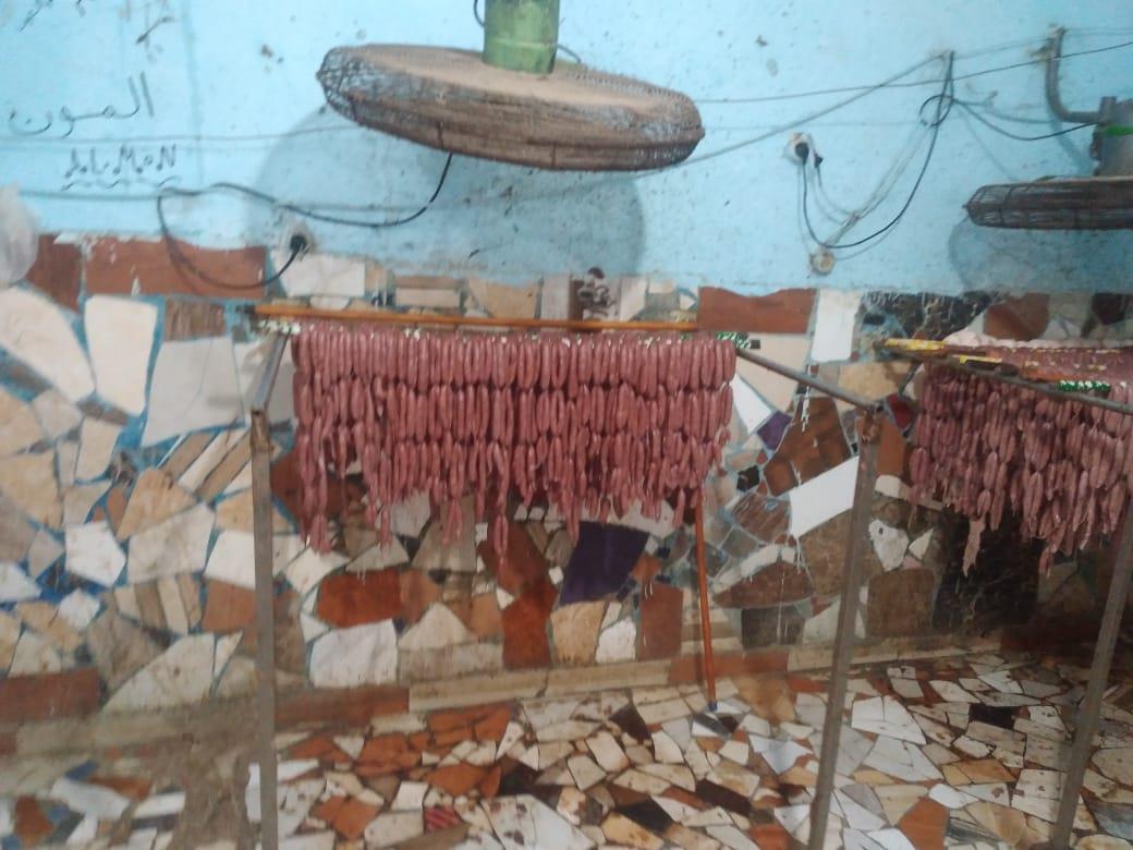 ضبط لحوم غير صالحة بأحد المصانع بغرب الإسكندرية