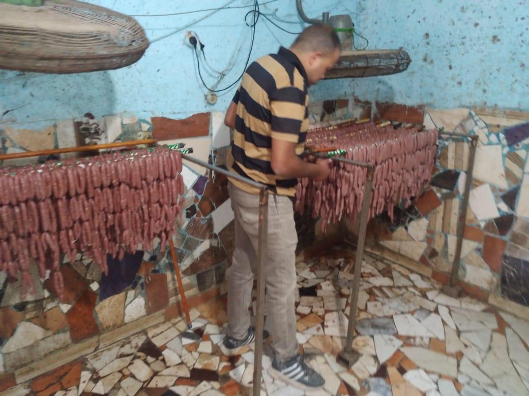 ضبط لحوم غير صالحة بأحد المصانع بغرب الإسكندرية