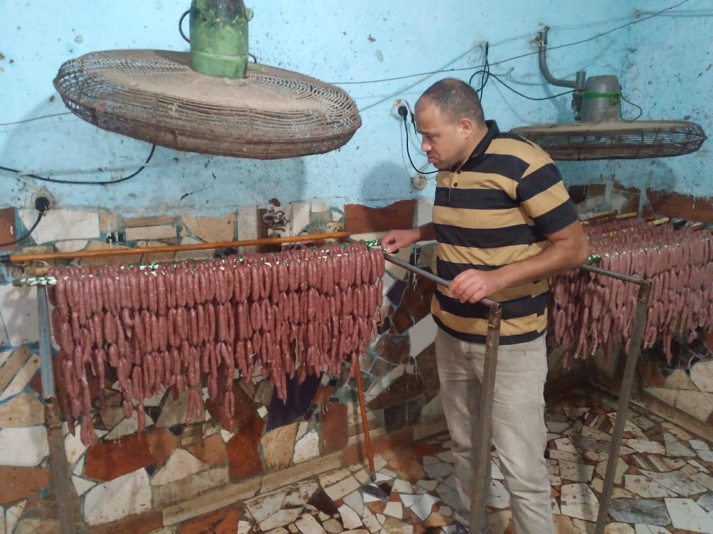 ضبط لحوم غير صالحة بأحد المصانع بغرب الإسكندرية