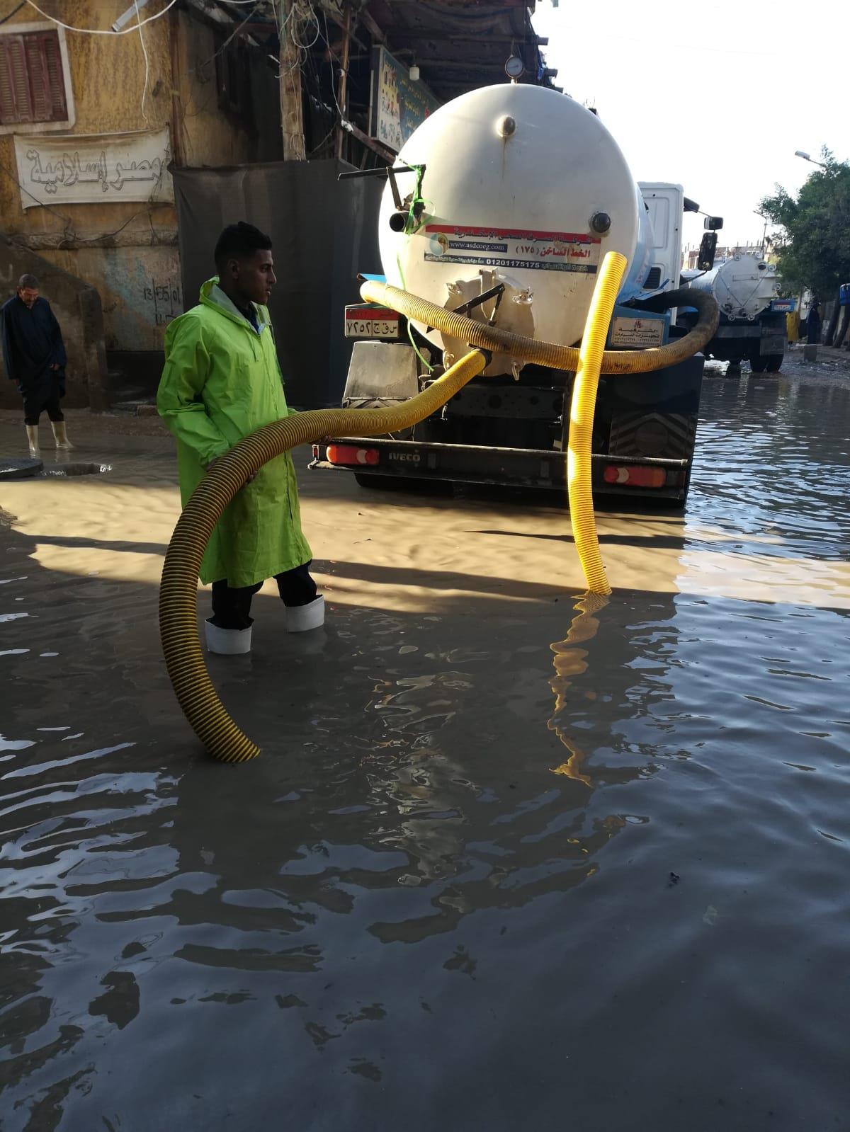 أمطار غزيرة وثلوج..الطقس السيئ يواصل ضرب الإسكندرية| فيديو وصور
