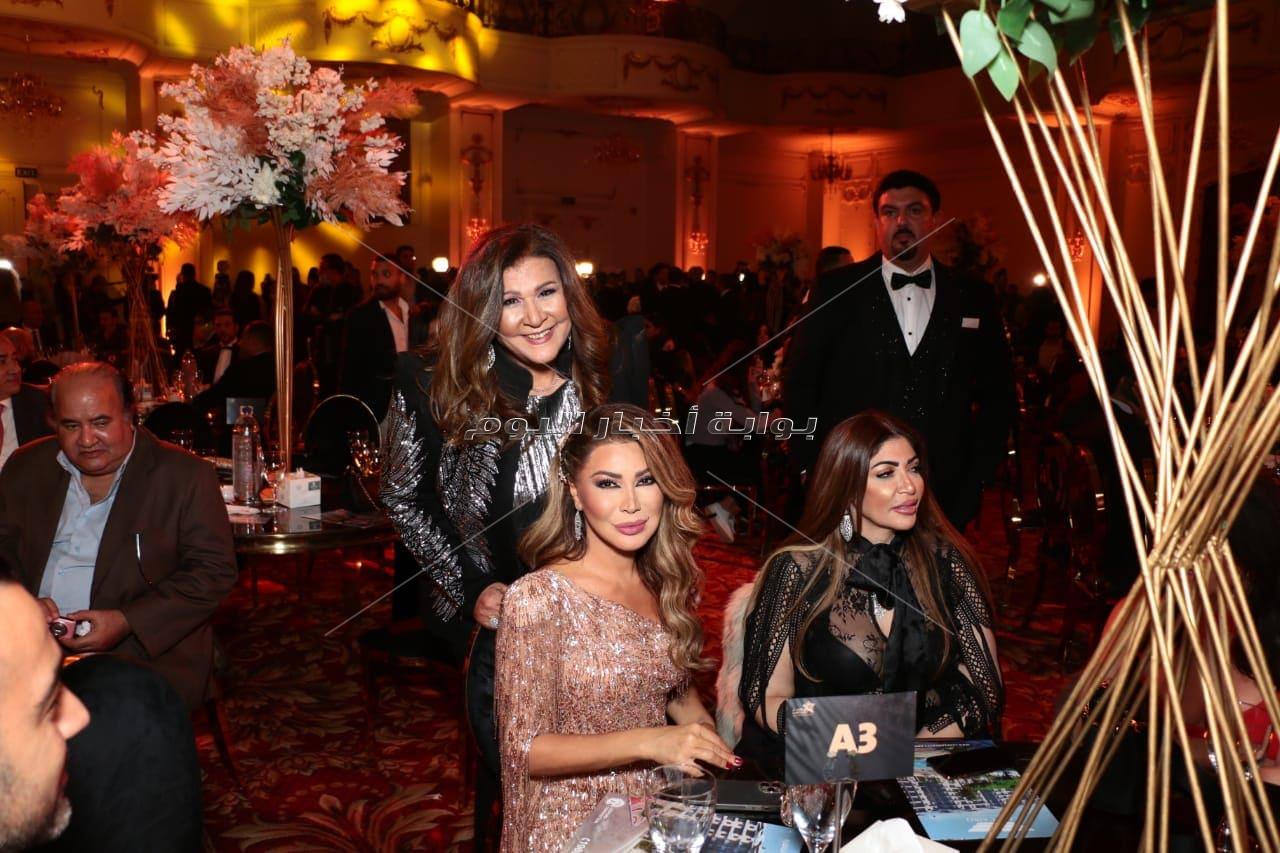 تكريم نوال الزغبي وعاصي الحلاني ونجوم الفن في "نجم العرب"