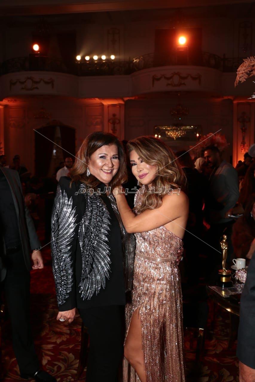 تكريم نوال الزغبي وعاصي الحلاني ونجوم الفن في "نجم العرب"