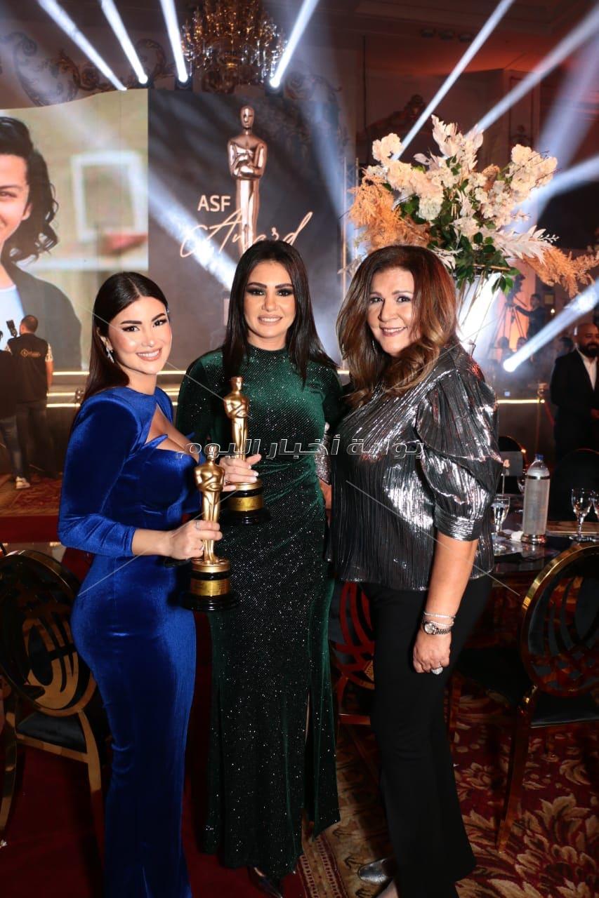 تكريم نوال الزغبي وعاصي الحلاني ونجوم الفن في "نجم العرب"