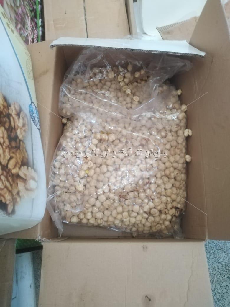 ضبط 6 طن حلاوه طحينه منتهية الصلاحية داخل مصنع شهير بأكتوبر 
