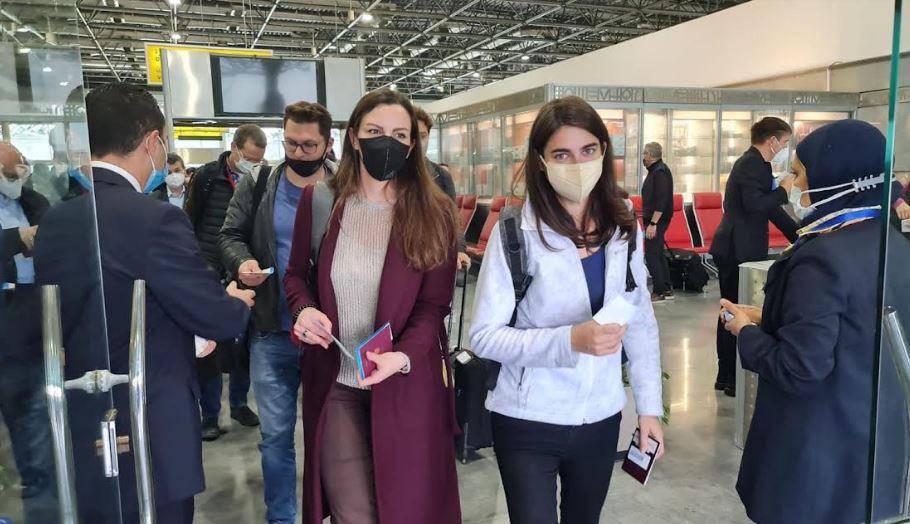 مغادة أوركسترا فيينا الفيلهارموني بقيادة الموسيقار العالمي ريكاردو موتي