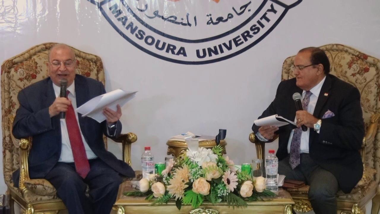 ندوة الدكتور أحمد أمين حمزة تزامنا مع الاحتفالات باليوبيل  الذهبى لجامعة المنصورة