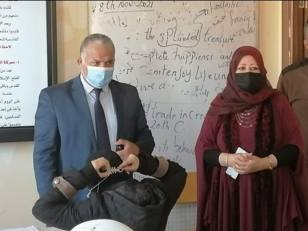 إعادة توزيع المعلمين الزيادة بمدرسة ناصر الثانوية بفارسكور.