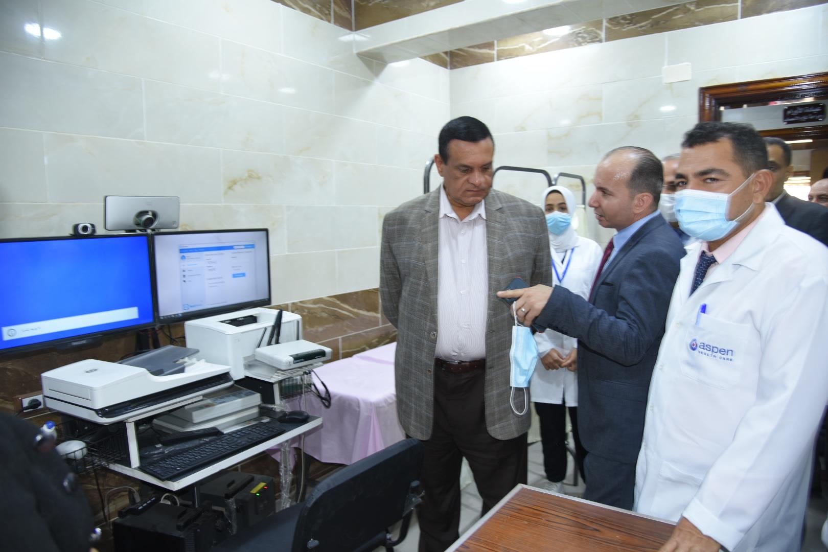 محافظ البحيرة يفتتح مبنى العيادات الخارجية 
