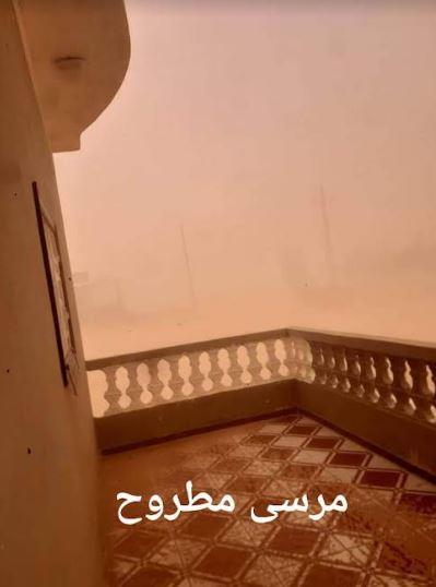 عاصفة ترابية تجتاح المحافظات و تحجب رؤية البحر فى السواحل الشمالية| صور 
