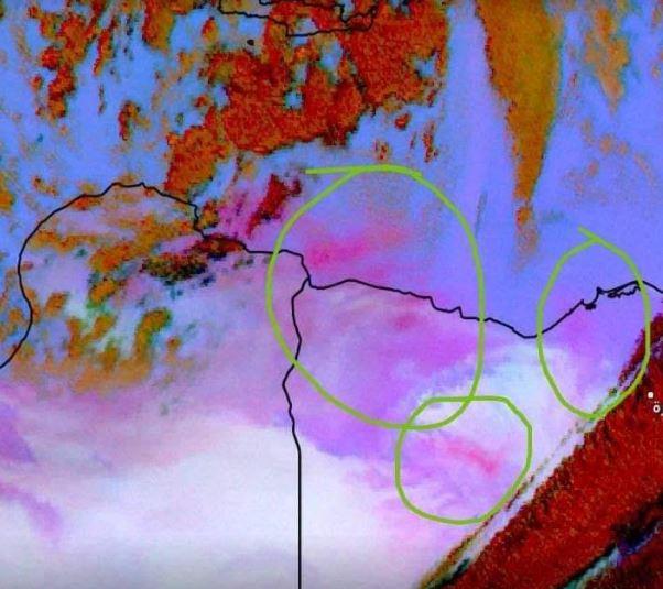 عاصفة ترابية تجتاح المحافظات و تحجب رؤية البحر فى السواحل الشمالية| صور 