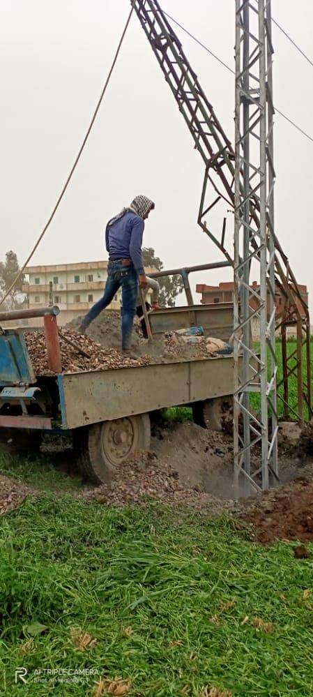 سقوط شجرة على أسلاك الكهرباء بطريق الرحمانية شبراخيت
