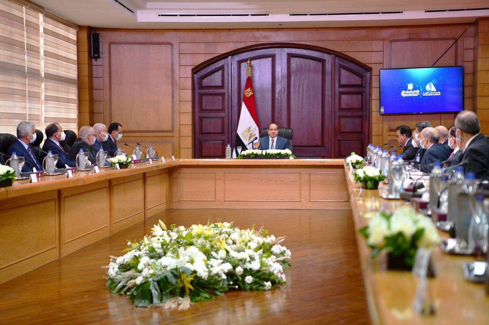 الرئيس السيسي يجتمع بالمجلس الأعلى للجامعات