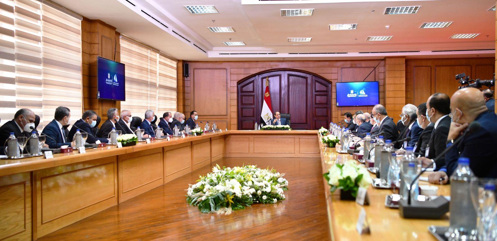 الرئيس السيسي يجتمع بالمجلس الأعلى للجامعات