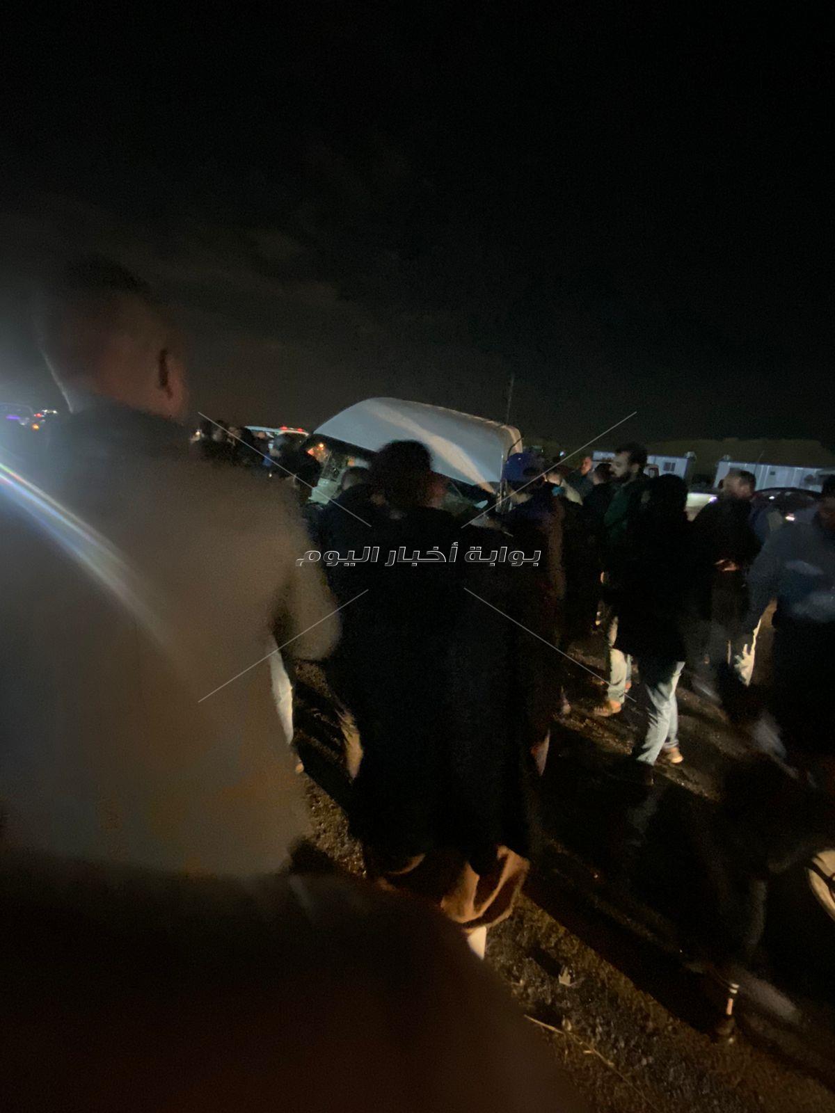 | تصادم سيارتين أعلى الطريق الدائرى اتجاه الواحات