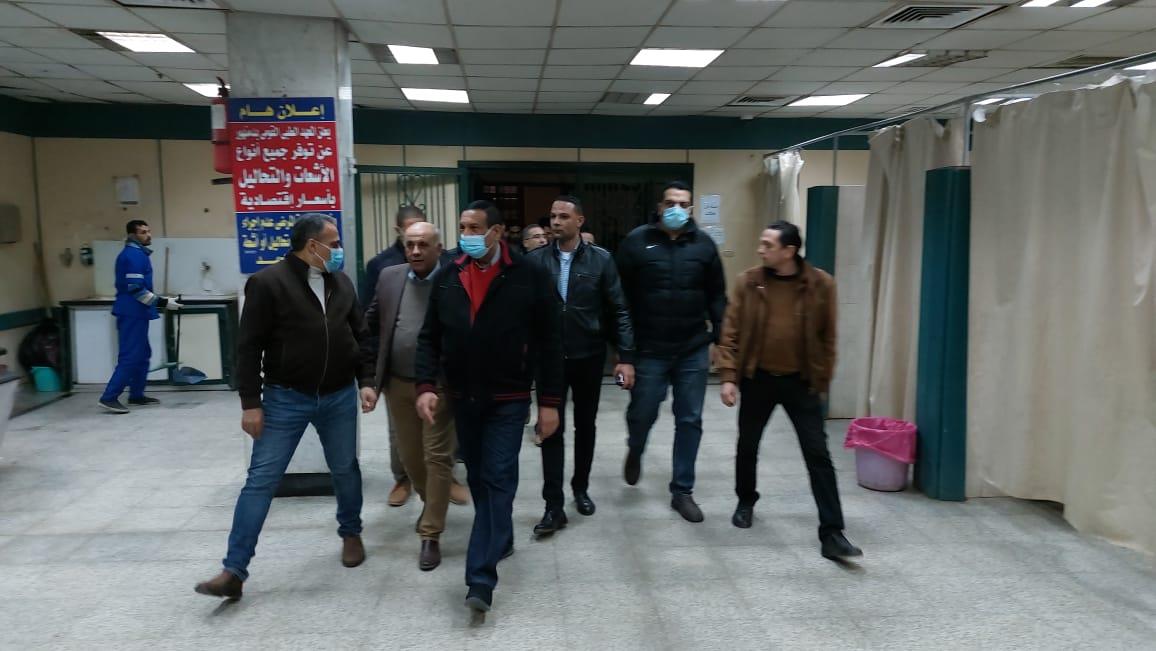 محافظ البحيرة يتفقد المعهد الطبى