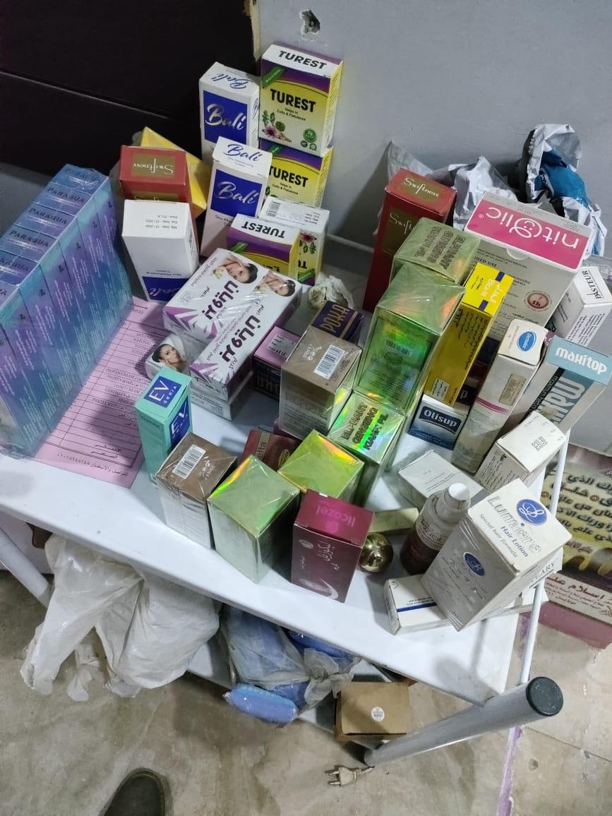 ضبط منتحلة صفة طبيبة  وتدير مركزا للتجميل  بمركز البلينا بسوهاج